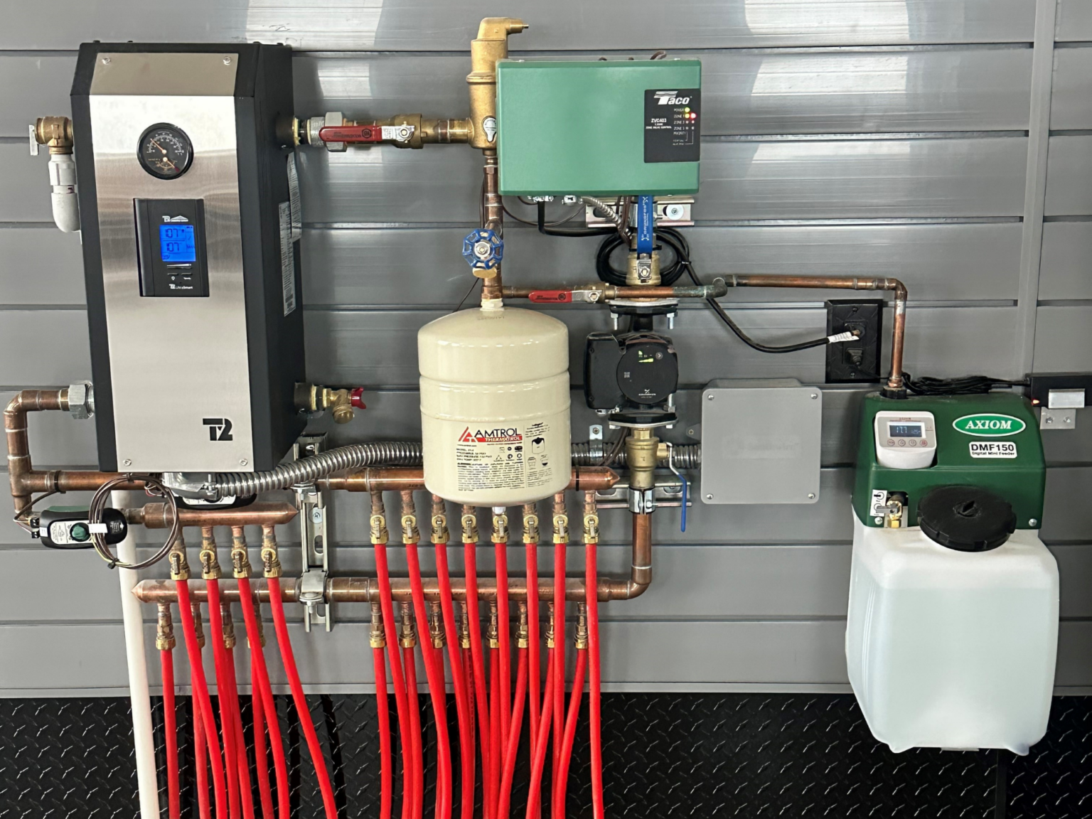 Thermo 2000 UTH mechanical panel set up with axiom tank.